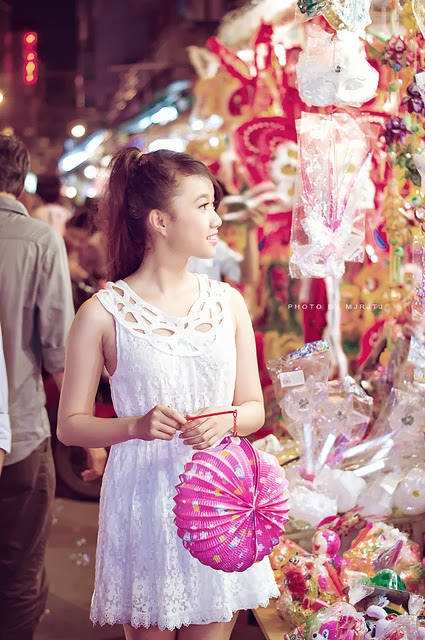Dạo quanh phố lồng đèn